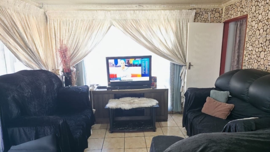 3 Bedroom Property for Sale in Rustenburg North North West
